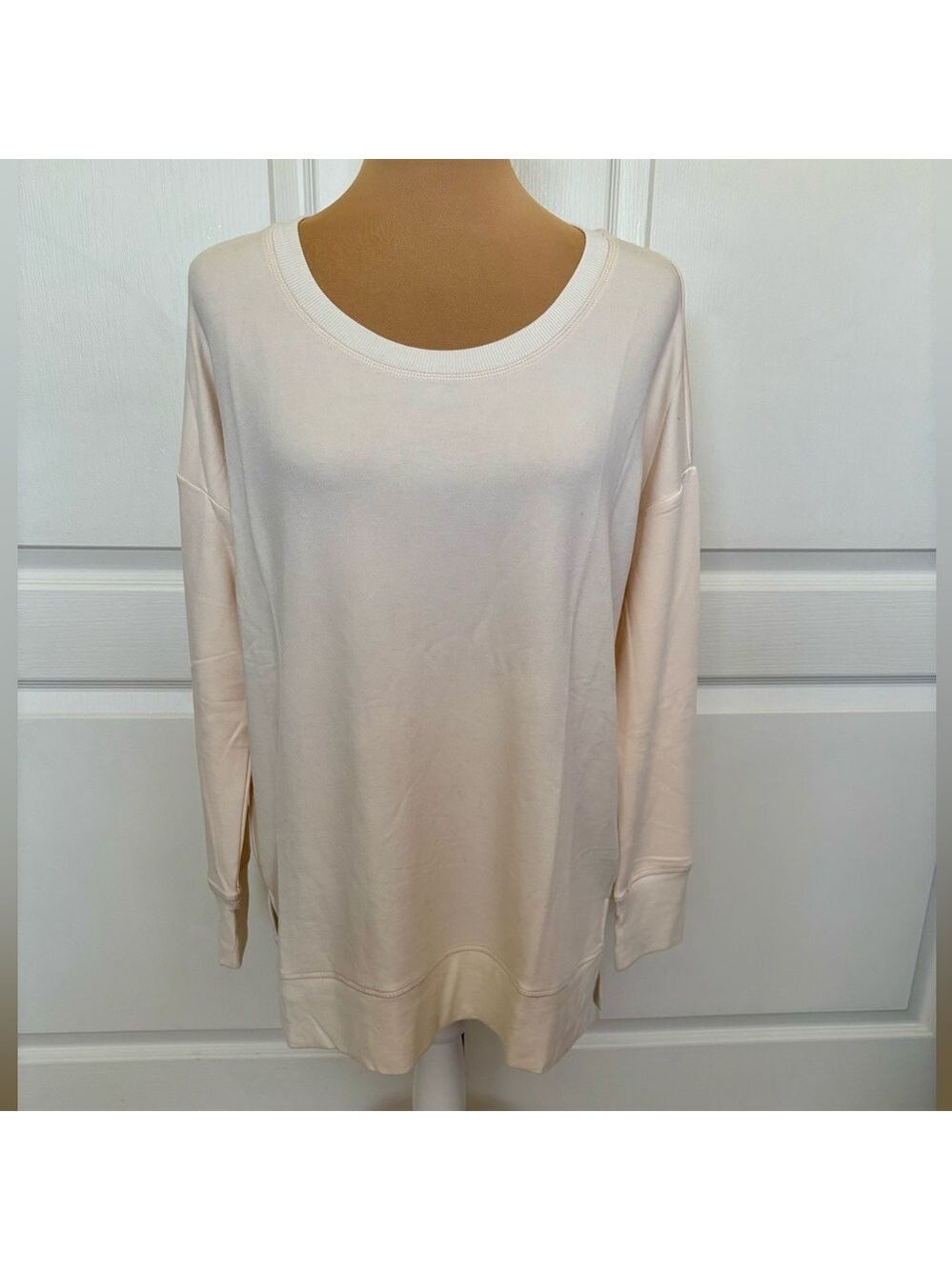 NWT Workshop Cream Sweatshirt - Super Soft, Size M, Cozy Chic! - Picture 2 of 12